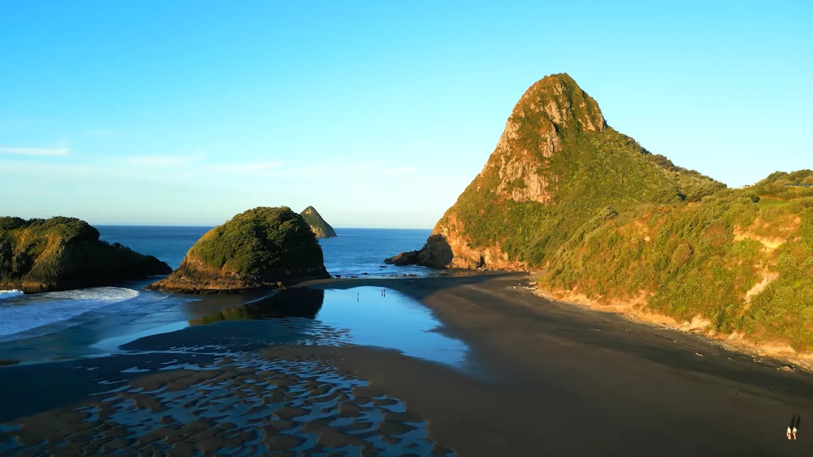 10 Incredible Things to Do in Taranaki: Unveiling New Zealand's Hidden Gem